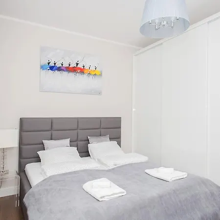 Shortstaypoland Wynalazek Apartamento *